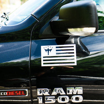 ALPHA FLAG MAGNET | WHITE